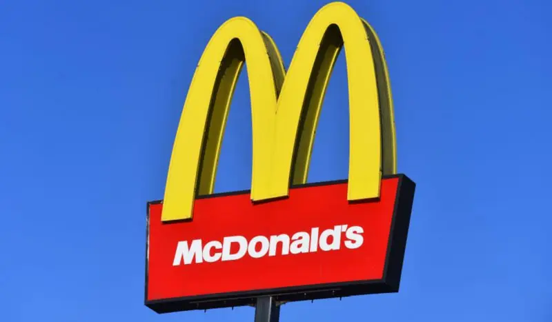 Eclissata da Ethereum, McDonald's chiude temporaneamente gli uffici negli Stati Uniti e si prepara a licenziamenti.