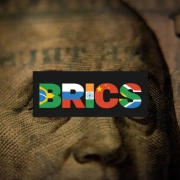 BRICS: Una vera de-dolarizzazione richiederà tempo, ecco perché