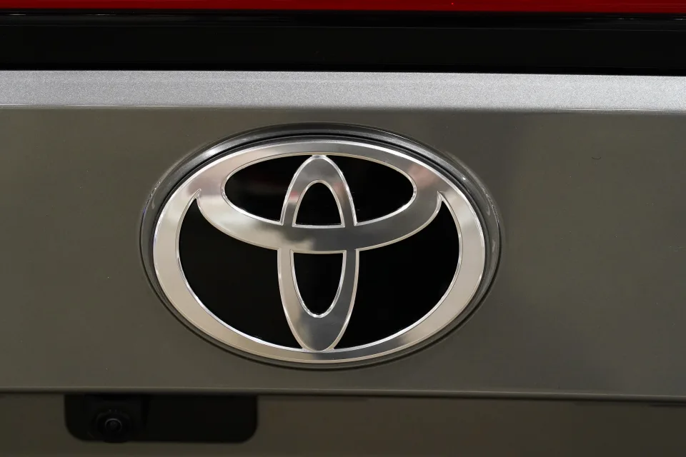 I profitti di Toyota aumentano mentre la carenza globale di chip si attenua