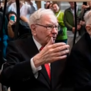 Warren Buffett vende quote in due banche, investe in Capital One