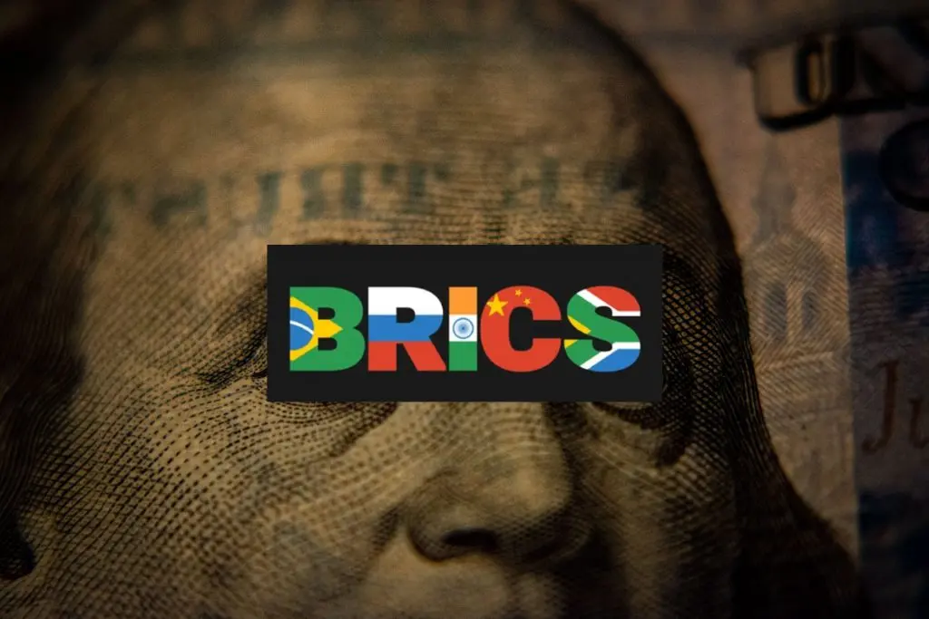 Una nuova valuta BRICS potrebbe danneggiare il tenore di vita degli Stati Uniti