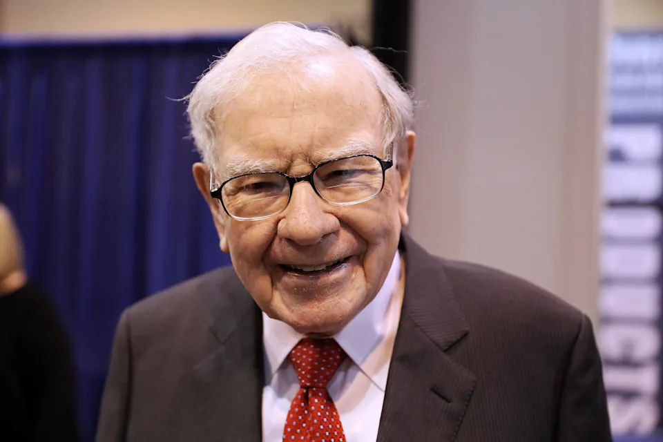 Warren Buffett vende quote in due banche, investe in Capital One