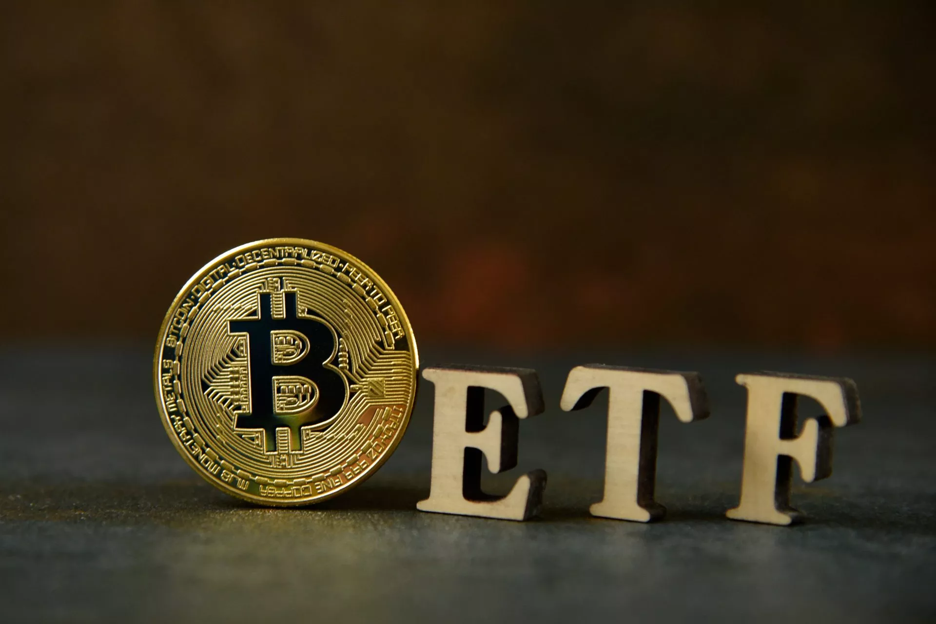 Perché aziende come BlackRock e Fidelity vogliono un ETF su Bitcoin