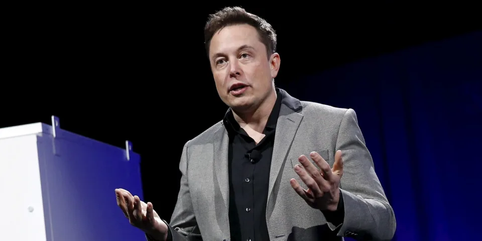 Elon Musk ha lanciato l'allarme sui prezzi delle case e sull'immobiliare commerciale questa settimana. Ecco perché è preoccupato di un disastro immobiliare