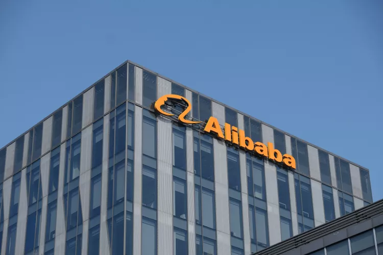 Alibaba incrementa il reddito da operazioni del 70%, spingendo il valore delle azioni al rialzo