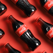 Coca-Cola mescola le criptovalute con le opere d'arte di Vermeer e Van Gogh