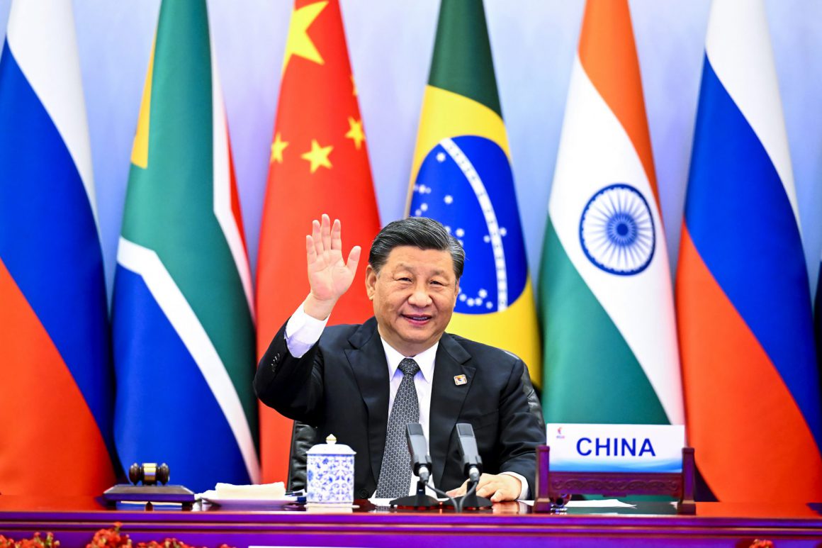 La Cina diventa il maggiore acquirente di oro in vista del summit dei BRICS