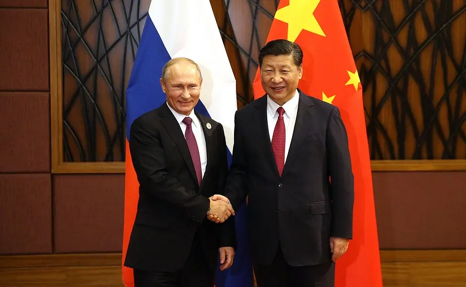 L'adesione dei Paesi produttori di petrolio più importanti ai BRICS è una vittoria per Cina e Russia