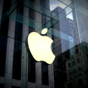 Apple ha esplorato la possibilità di un trading di azioni integrato su iPhone