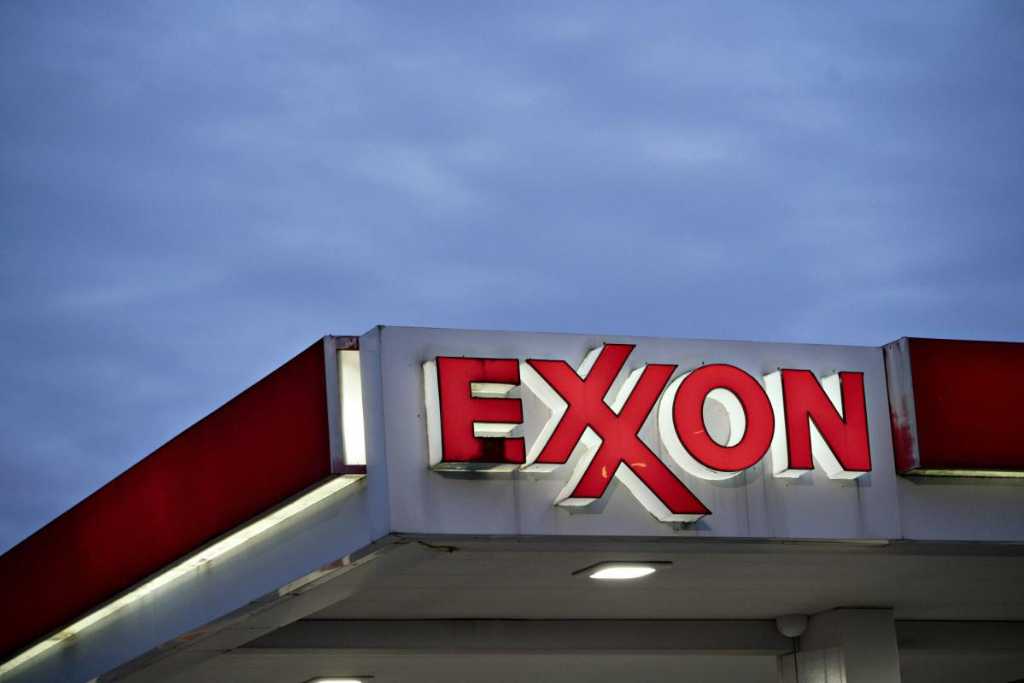 Exxon sta per concludere un accordo da 58 miliardi di dollari per acquistare un pioniere nella grande scommessa del petrolio