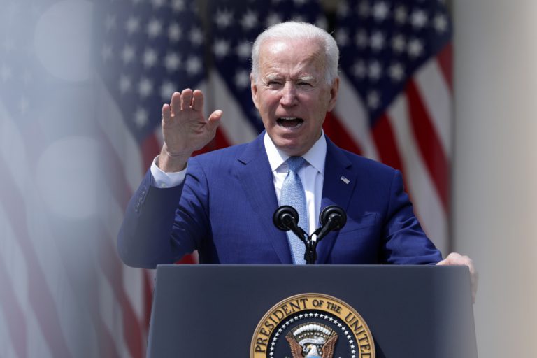 Biden chiederà al Congresso 100 miliardi di dollari in aiuti per l'Ucraina e Israele