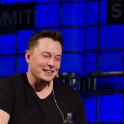 Elon Musk includerà Dogecoin nel sistema di pagamento di X?