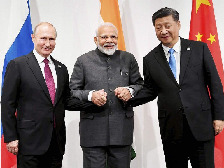 BRICS: Cina, Russia e India sostituiranno il dollaro statunitense nel commercio globale?