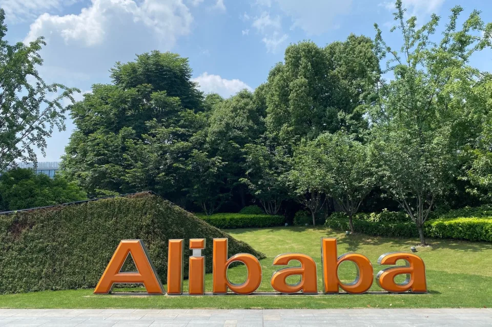 Perché il titolo Alibaba sta nuovamente scendendo oggi