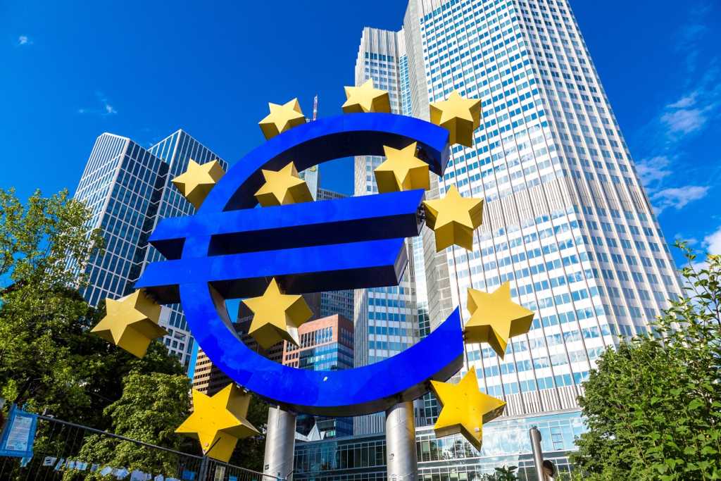 L'Unione Europea raggiunge un accordo provvisorio su regolamentazioni più rigorose per le aziende criptovalutarie