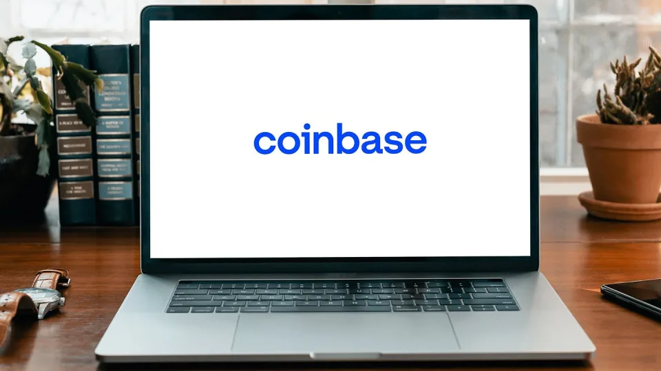 Coinbase riferirà utili consistenti, i benefici degli ETF potrebbero sorprendere Wall Street, dicono gli analisti