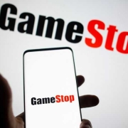 GameStop affronta una "diminuzione delle vendite insostenibile", riduce i posti di lavoro per controllare i costi