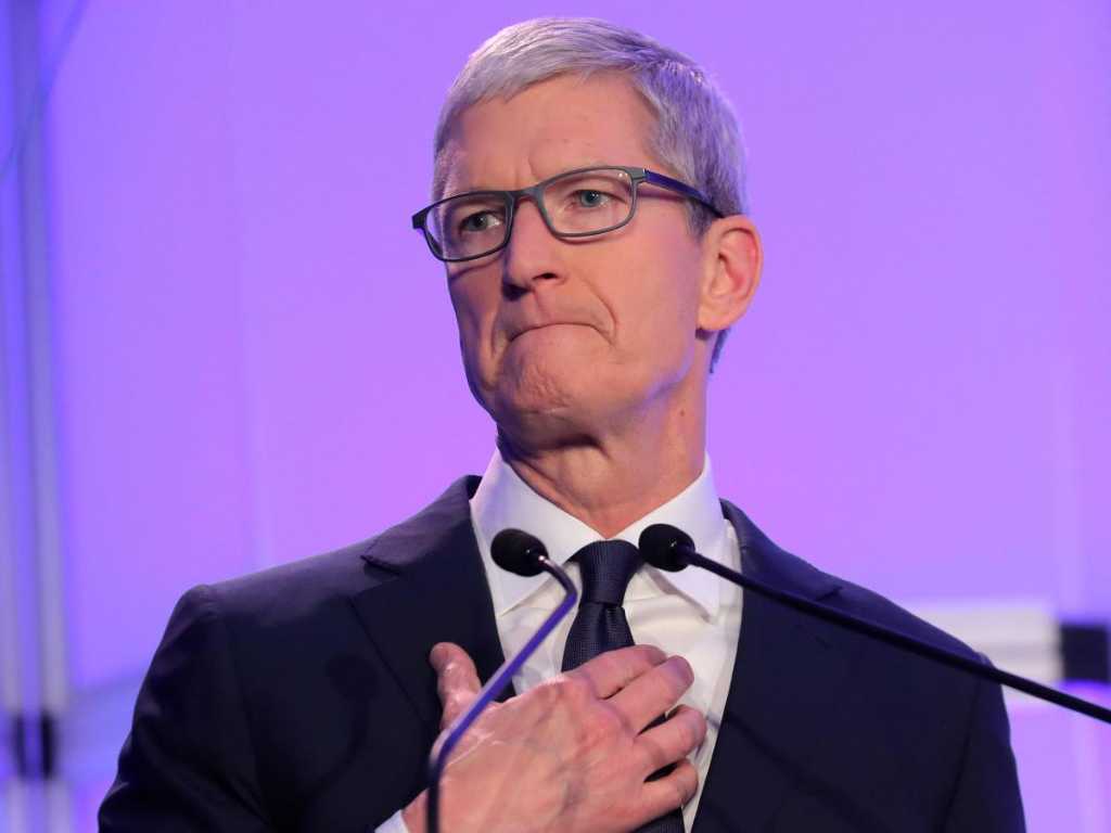 Il titolo Apple è in calo del 10% quest'anno, ma ci sono 5 motivi per cui gli investitori dovrebbero rimanere ottimisti, afferma Wedbush