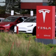 Il caos regna all'interno di Tesla mentre i lavoratori attendono la prossima ondata di tagli ai posti di lavoro