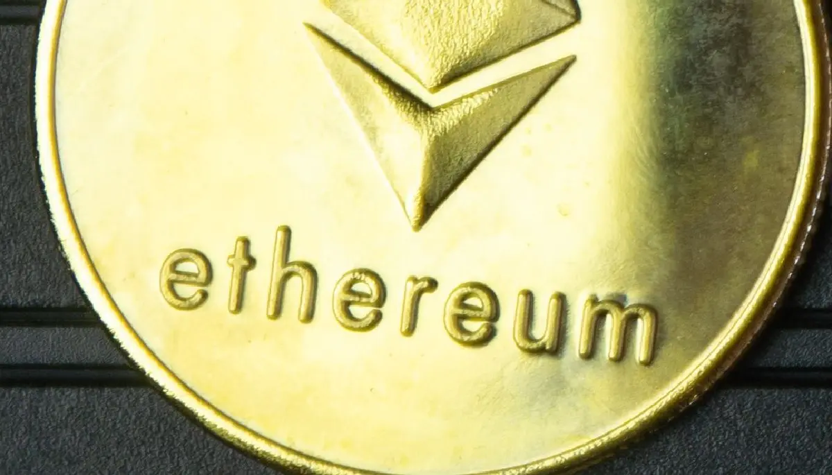 ETF su Ethereum approvati, la quotazione di ETH reagisce in modo sorprendente