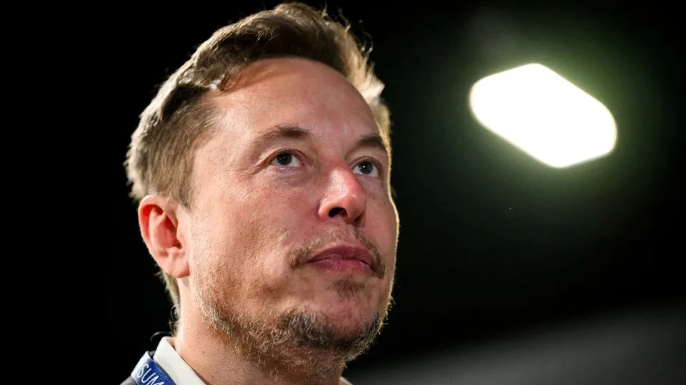 Elon Musk dice che l'intelligenza artificiale ci ruberà tutti i posti di lavoro