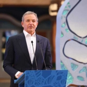 Il titolo Disney scende mentre l'azienda tenta di rendere redditizio il settore dello streaming