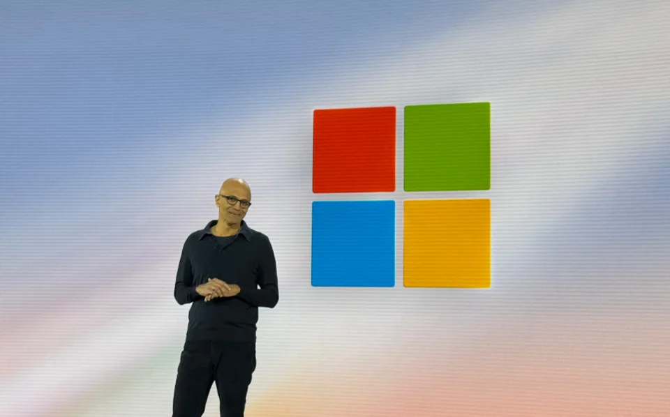 Microsoft lancia i nuovi PC Copilot+ utilizzando GPT-4o di OpenAI e prende di mira Apple