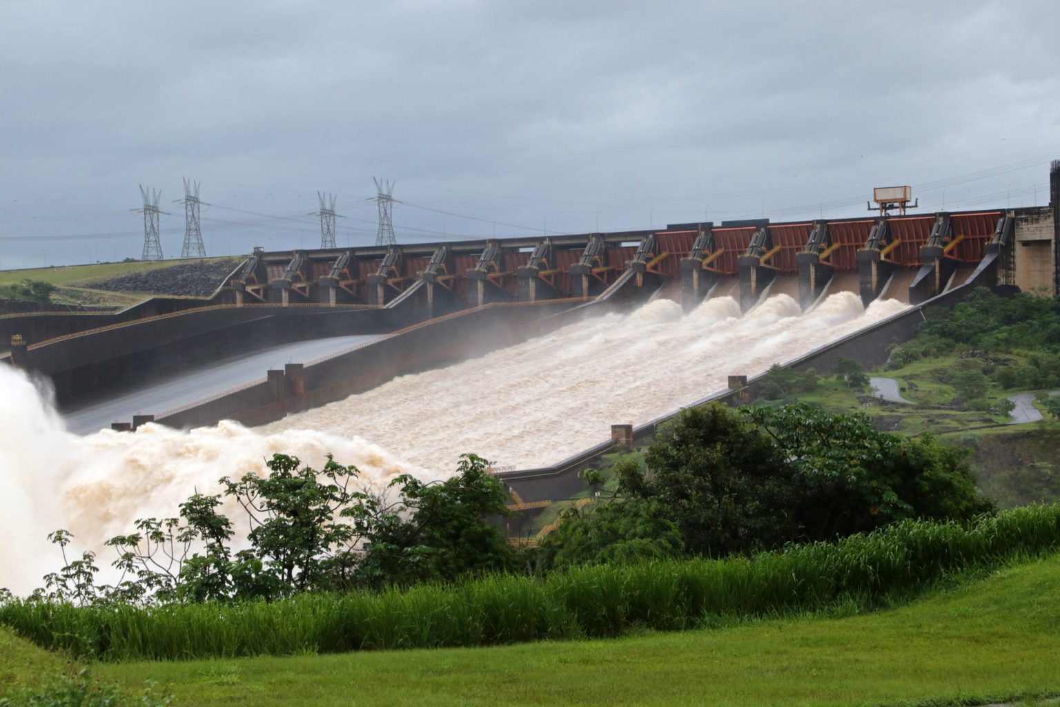 Il Paraguay sta utilizzando i surplus energetici per il mining di Bitcoin