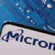 Micron Technology ha superato le stime di ricavi grazie alla domanda di chip per intelligenza artificiale; le azioni hanno registrato un calo dopo l'incremento precedente.