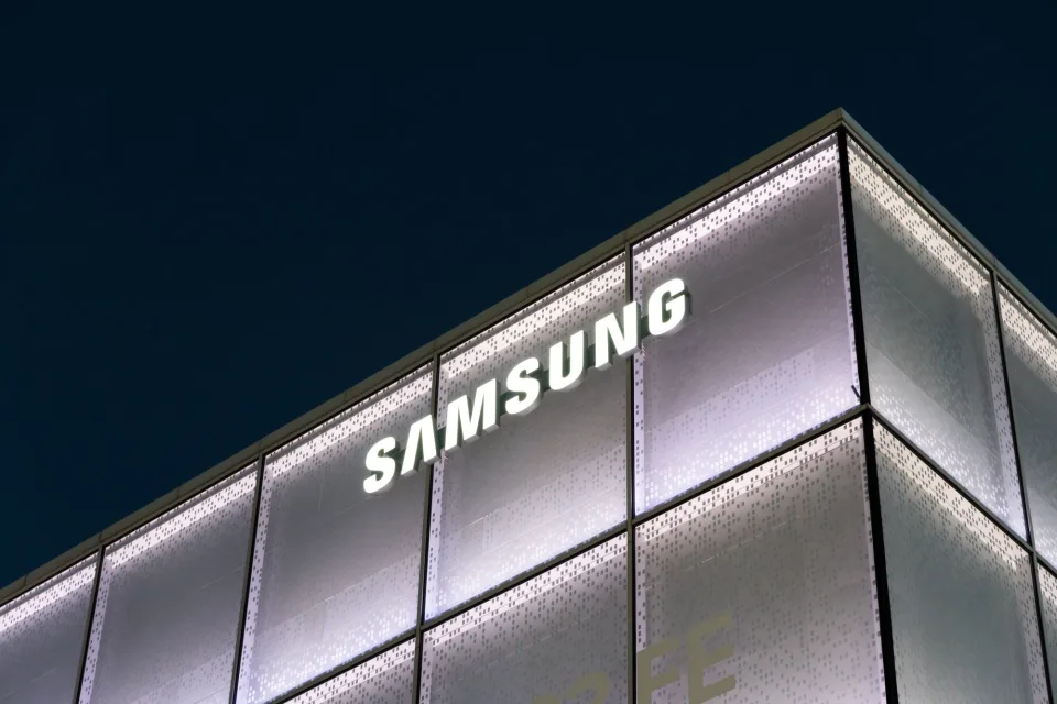 Samsung svela la road map della tecnologia dei chip per conquistare il mercato dell'IA