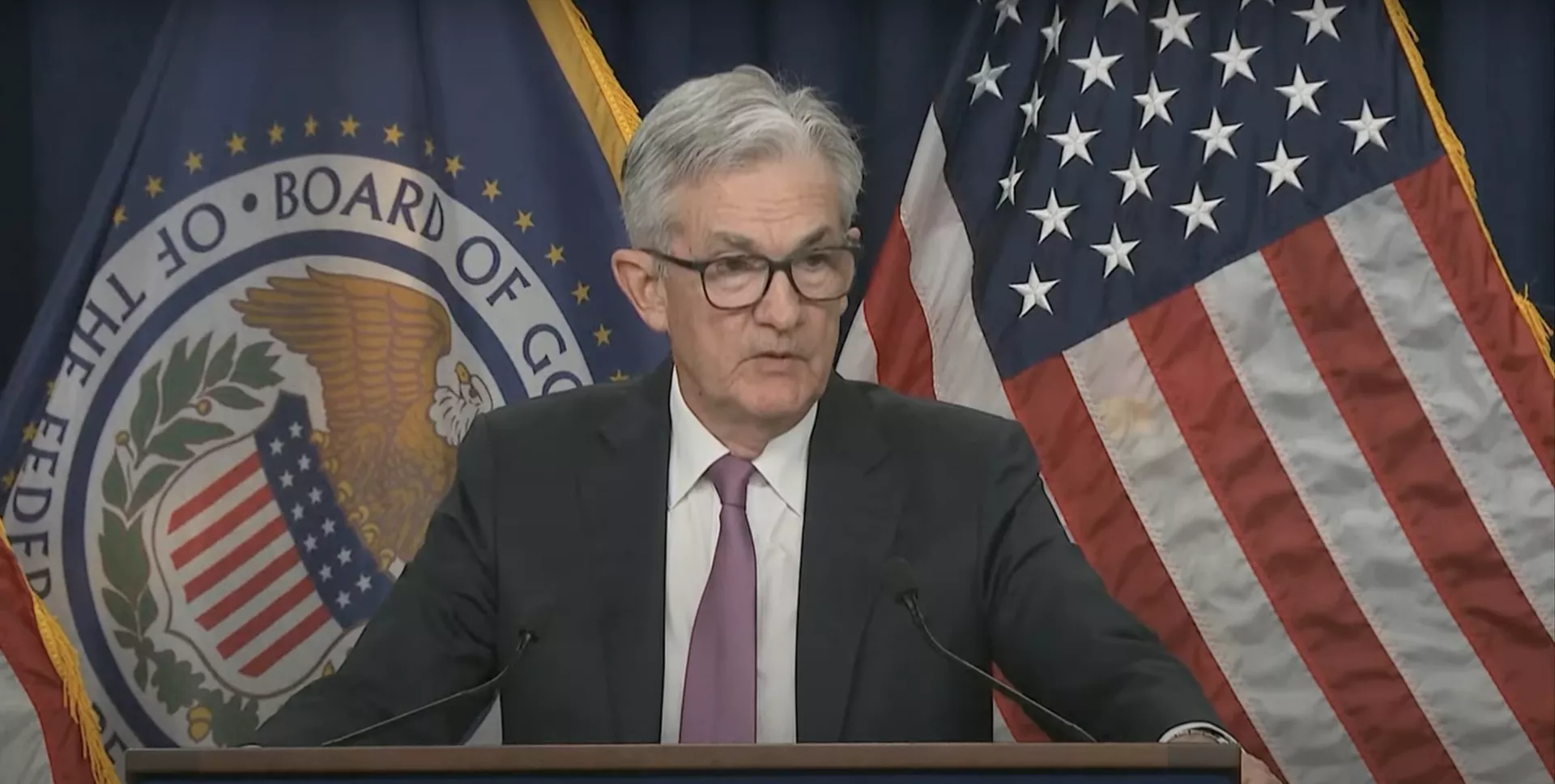 La Federal Reserve mantiene invariato il tasso d'interesse; il prezzo del Bitcoin scende